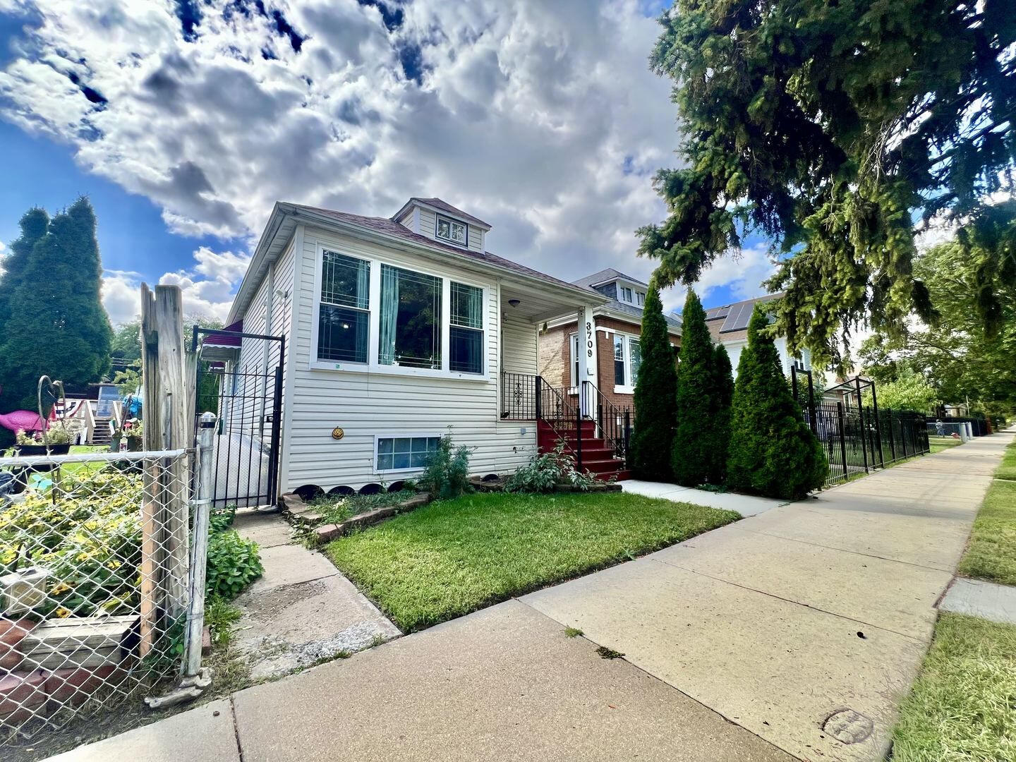 Property Photo: 3709 W 59th Place IL 60629