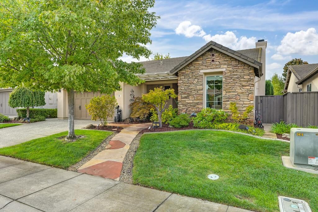Property Photo:  16 Station Inn Place  CA 95835 
