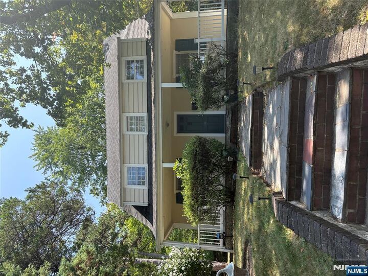 105 Reldyes  Leonia NJ 07605 photo