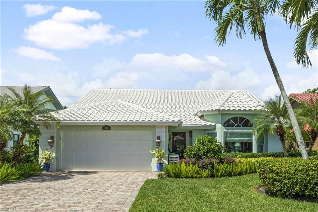 Property Photo: 509 Countryside Dr FL 34104