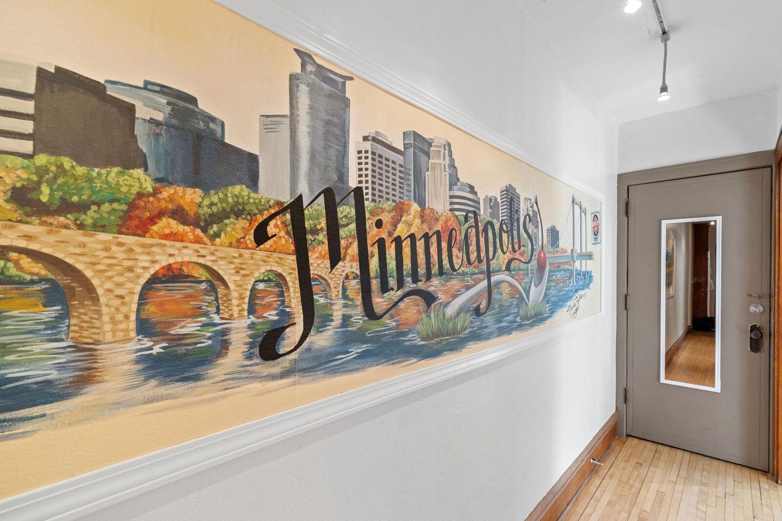 Property Photo: 3209 Girard Avenue S 2 MN 55408