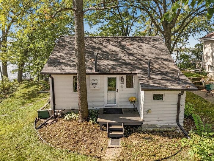 Property Photo:  3083 Lake Shore Avenue  MN 55359 