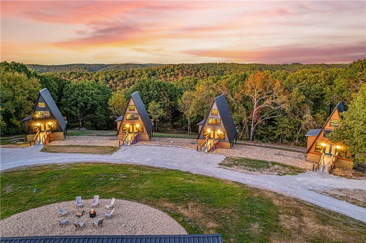 Property Photo: 18580 W Boat Dock Road AR 72662