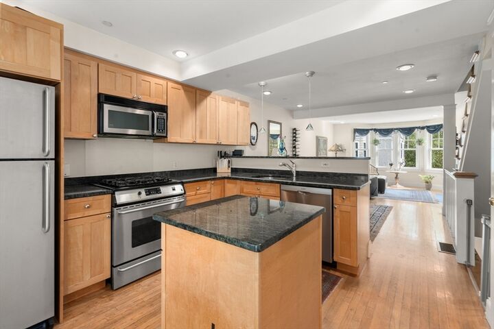 Property Photo:  794 E 7th St H  MA 02127 