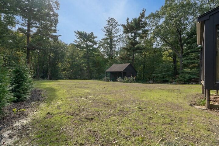Property Photo:  33 Turkey Hill Lane  MA 02043
