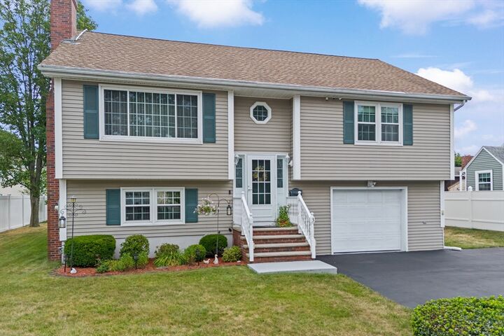 3 Weisner Pkwy  Methuen MA 01844 photo