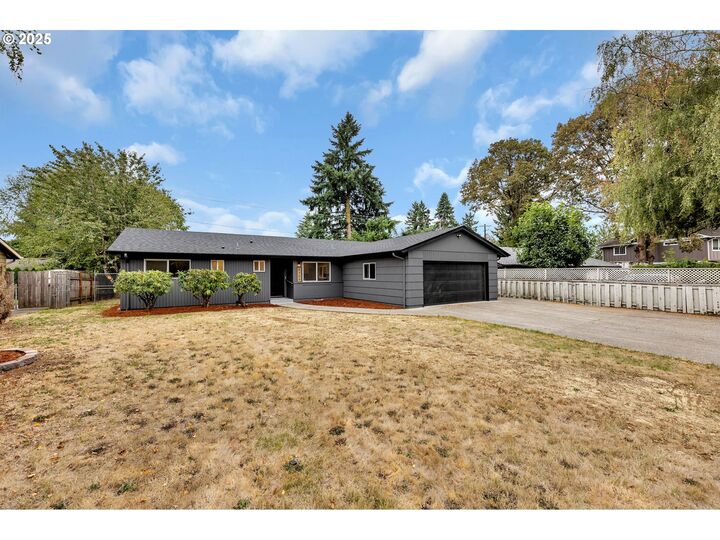 Property Photo:  8305 NE Mason Dr  WA 98660 