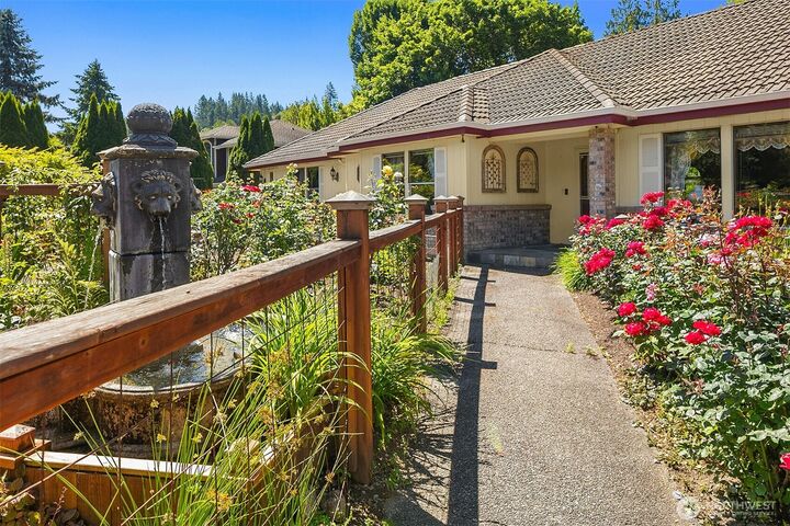 20625 SE 135th Street  Issaquah WA 98027 photo