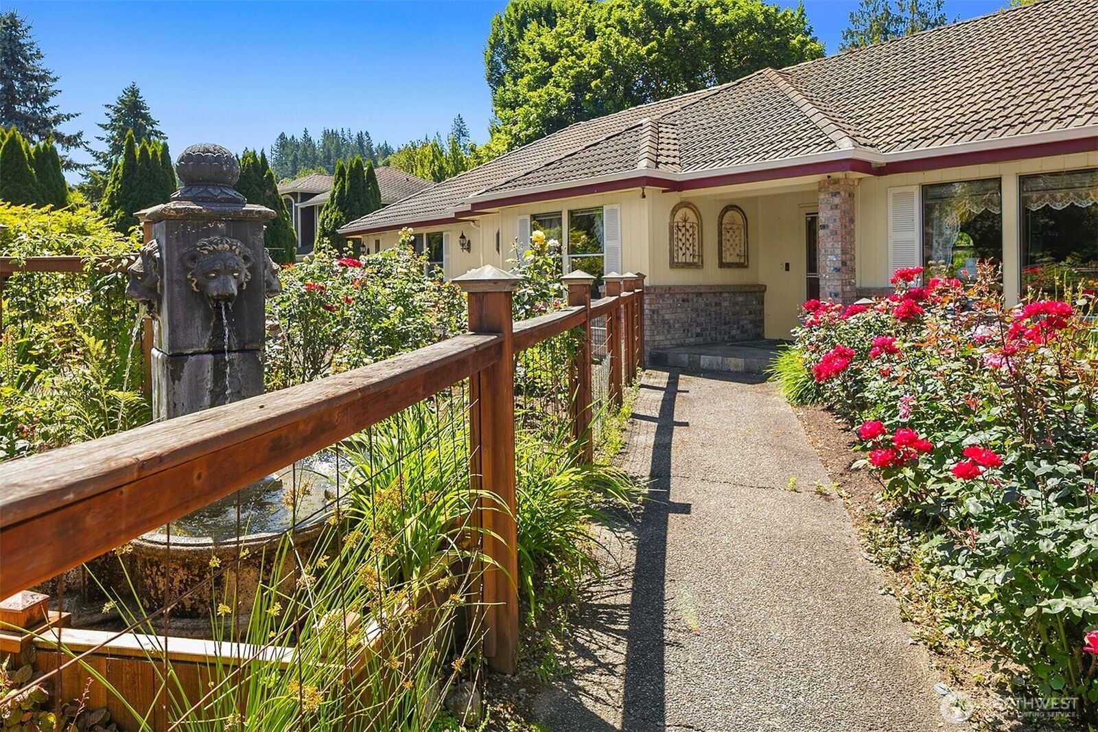 Property Photo:  20625 SE 135th Street  WA 98027 