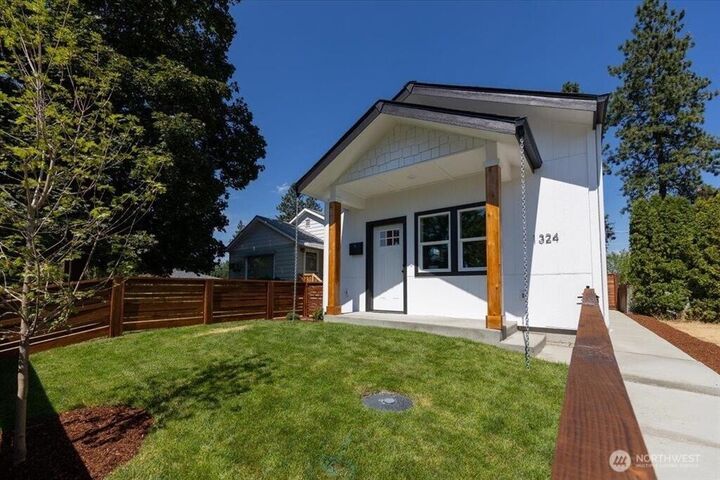Property Photo:  1324 W Dalke Avenue  WA 99205 