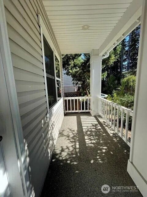 Property Photo:  27  152nd Place SE  WA 98087 