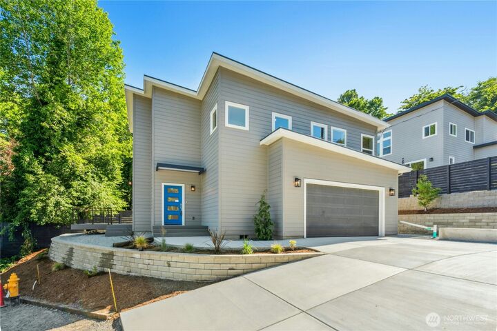 Property Photo: 3015 SW Harbor Lane WA 98126