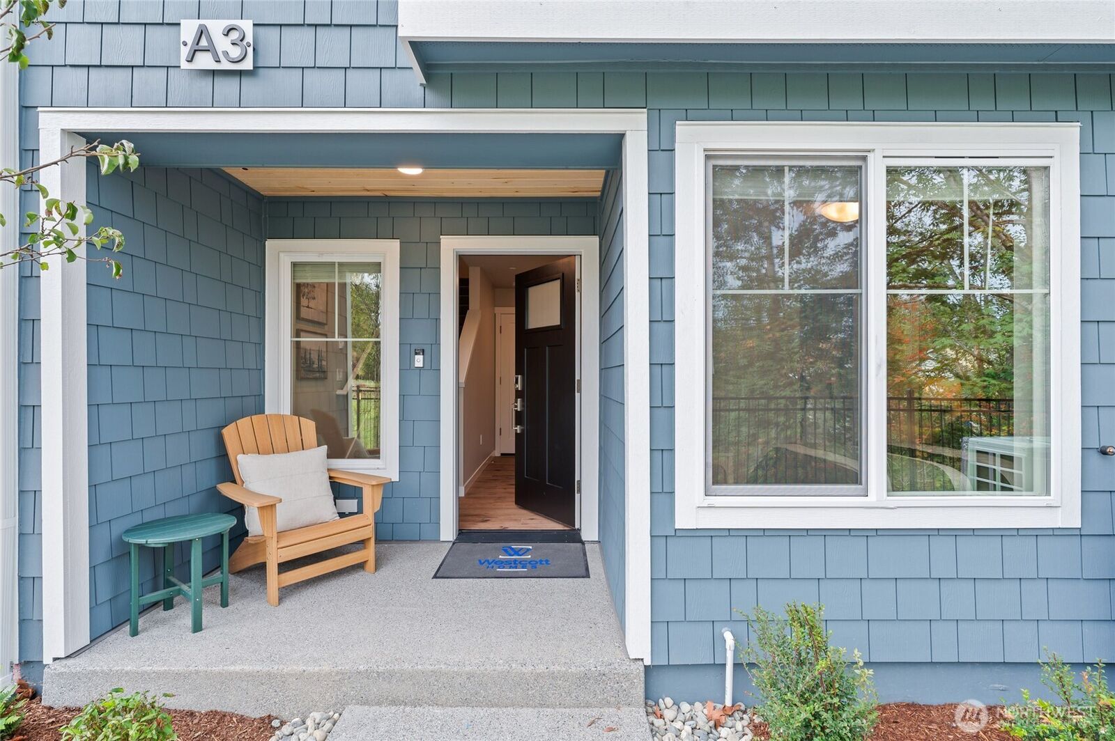 Property Photo:  14424  Madison Way G4  WA 98087 