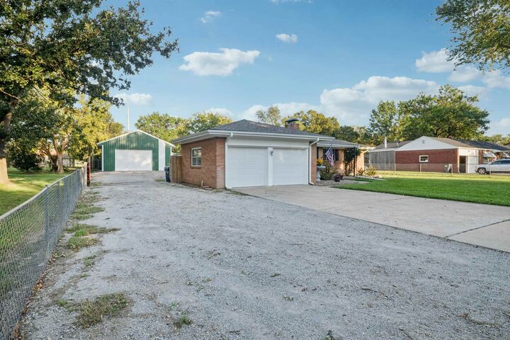 300 N Wood Ave  Wichita KS 67212 photo