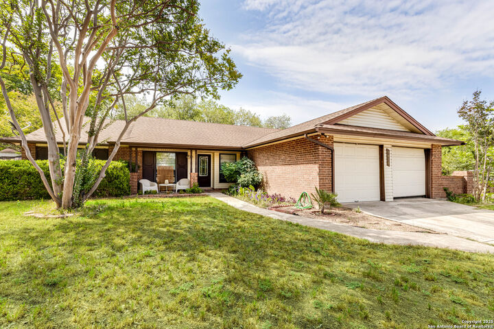 Property Photo:  5914 Oak Country  TX 78247 