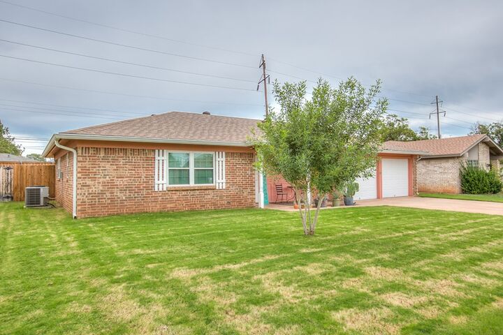 Property Photo: 242 Amistad Rd TX 76901