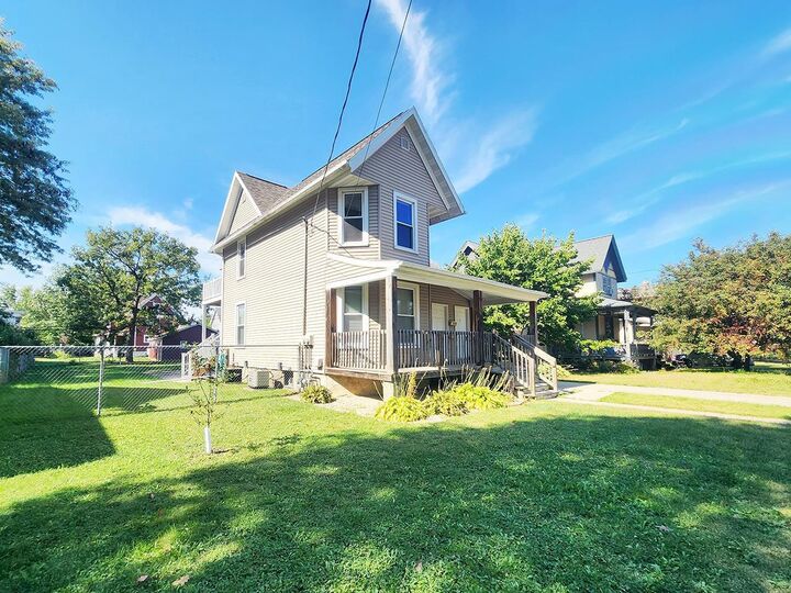 Property Photo: 455 North Terrace Street 100 WI 53548