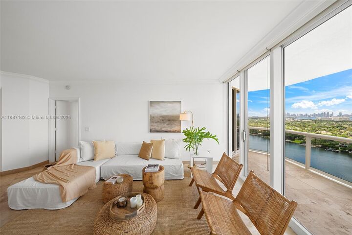 Property Photo: 4779 W Collins Ave 2006 FL 33140
