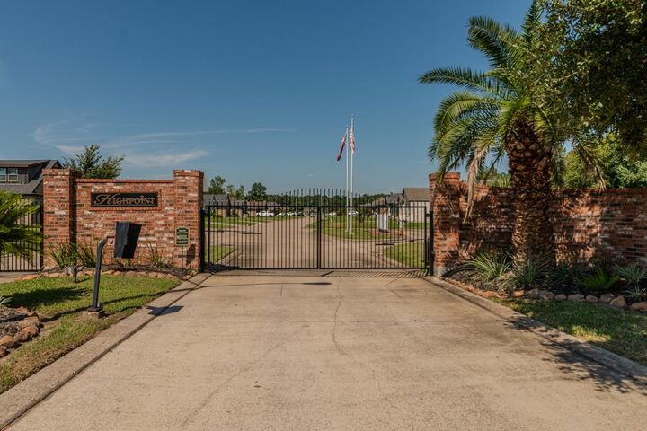 Property Photo:  6690 Highpoint  TX 77708-1369 