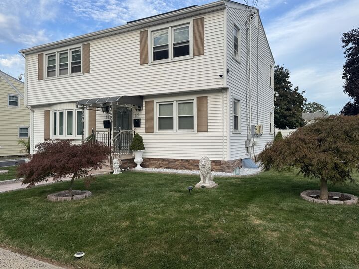 Property Photo:  37 Elizabeth Ann Drive  CT 06512 
