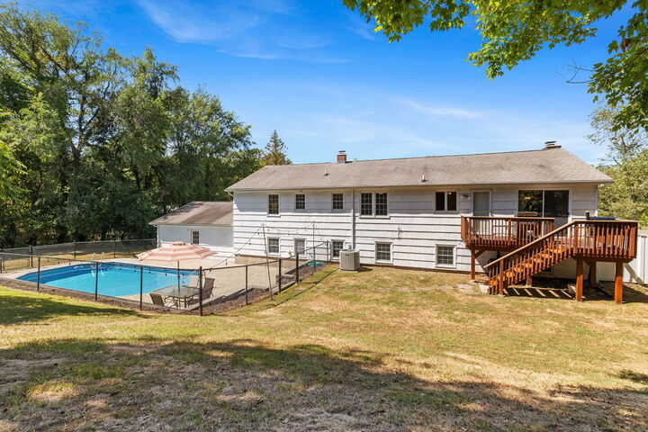 Property Photo:  23 Westview Road  CT 06473 