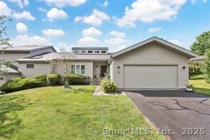 Property Photo:  