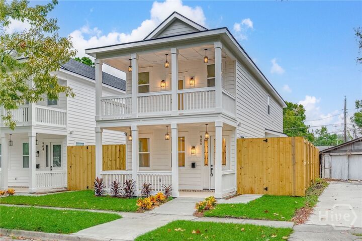 Property Photo:  906 E 33rd Street  GA 31401 