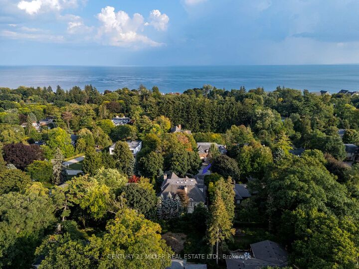 Photo de la propriété: 2039 Ardleigh Road ON L6J 1V6