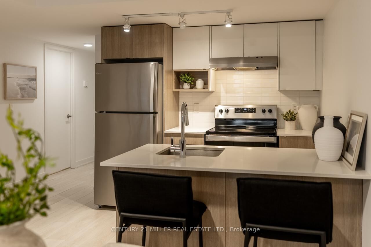 Property Photo:  1129 Cooke Boulevard 608  ON L7T 0C3 