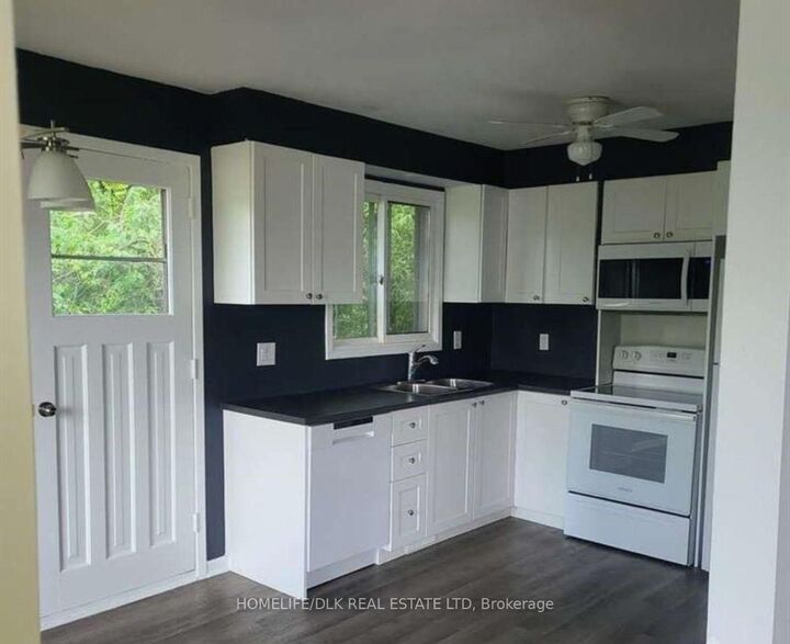 Photo de la propriété: 28 Bourke Street ON K7A 3M2