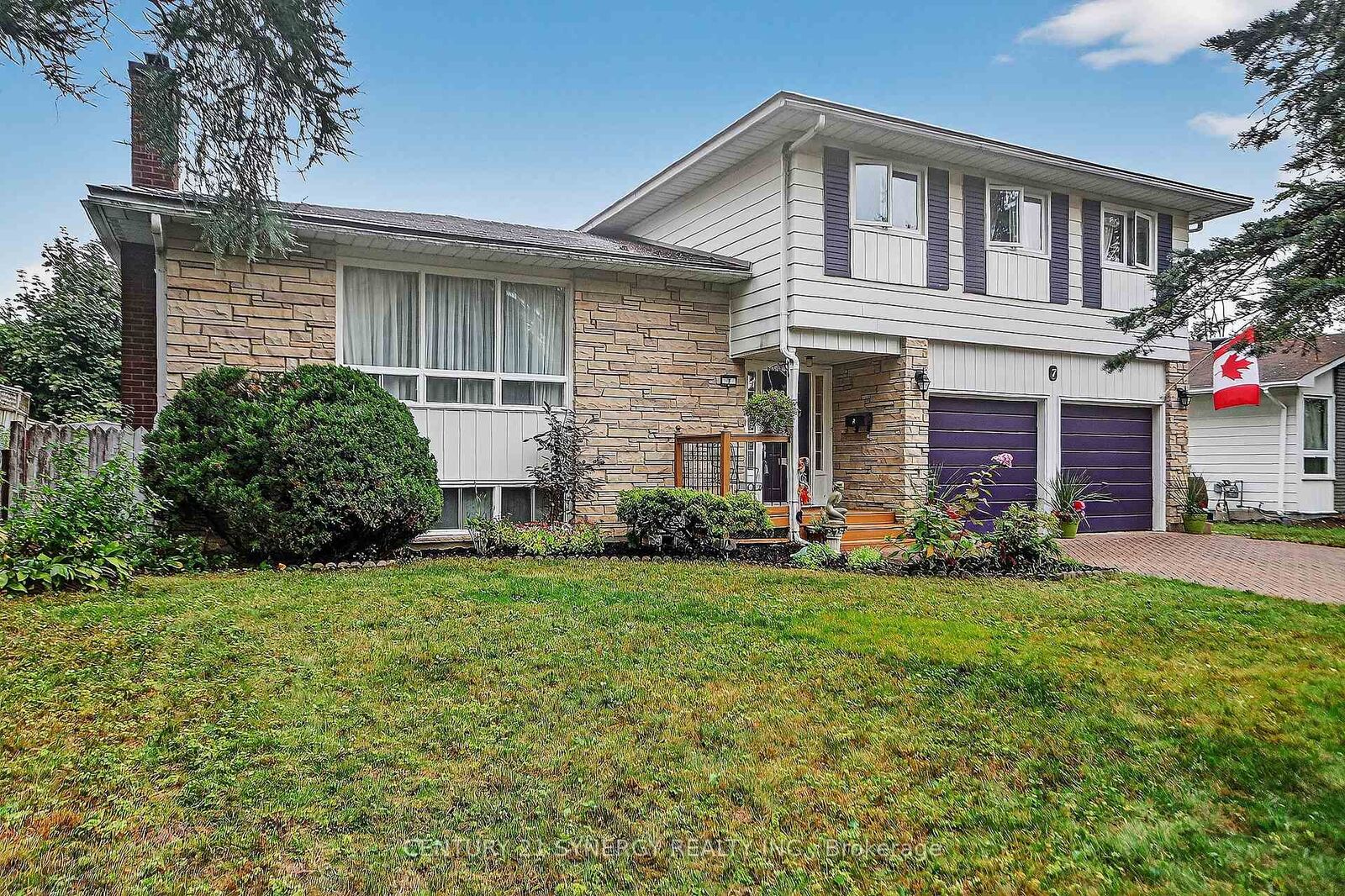 Property Photo:  7 St Remy Drive  ON K2J 1A5 