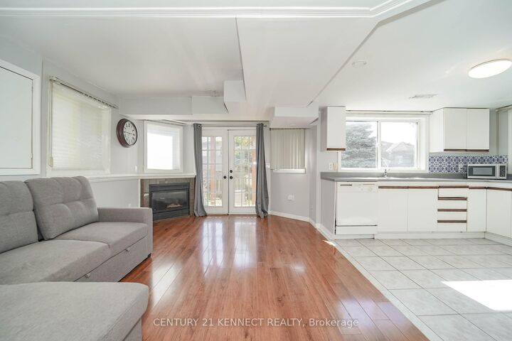 Property Photo:  790 Stonehaven Avenue  ON L3X 2G2 