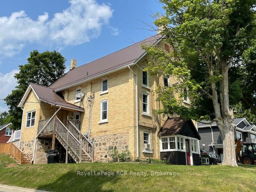 Property Photo:  182 12th Street  ON N4N 1T8 