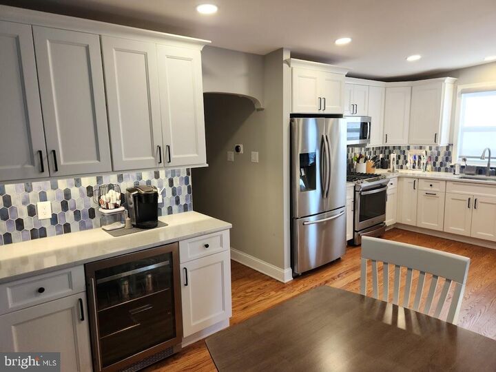Property Photo:  536 Wartman Street  PA 19128 