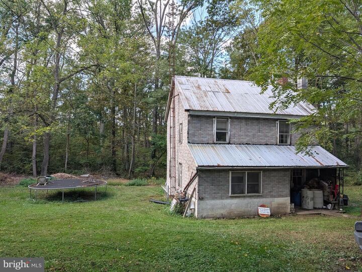 Property Photo: 340 S Lake Road PA 17362