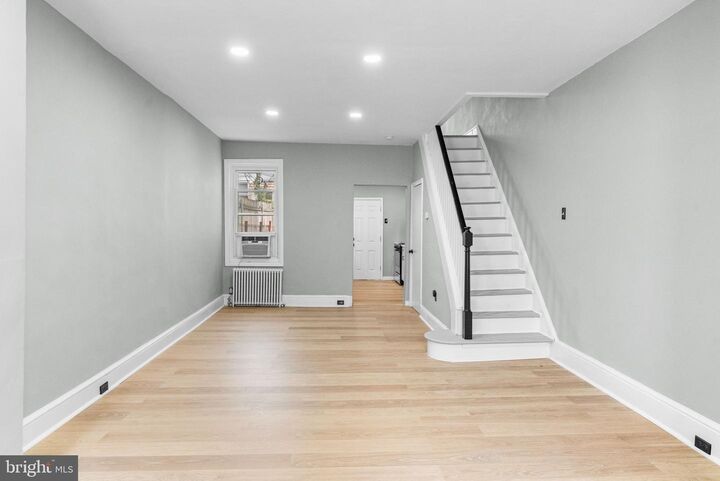 Property Photo:  107 Kingsley Street  PA 19127 