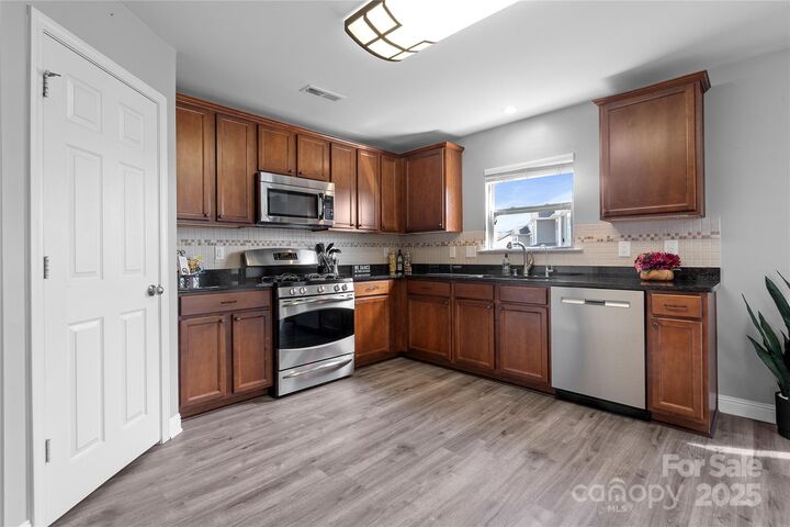 Property Photo:  1000 Sweetgum Street  NC 28054 
