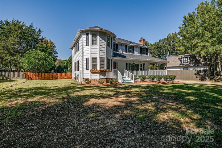 Property Photo:  7812 Ridgeloch Place  NC 28226 