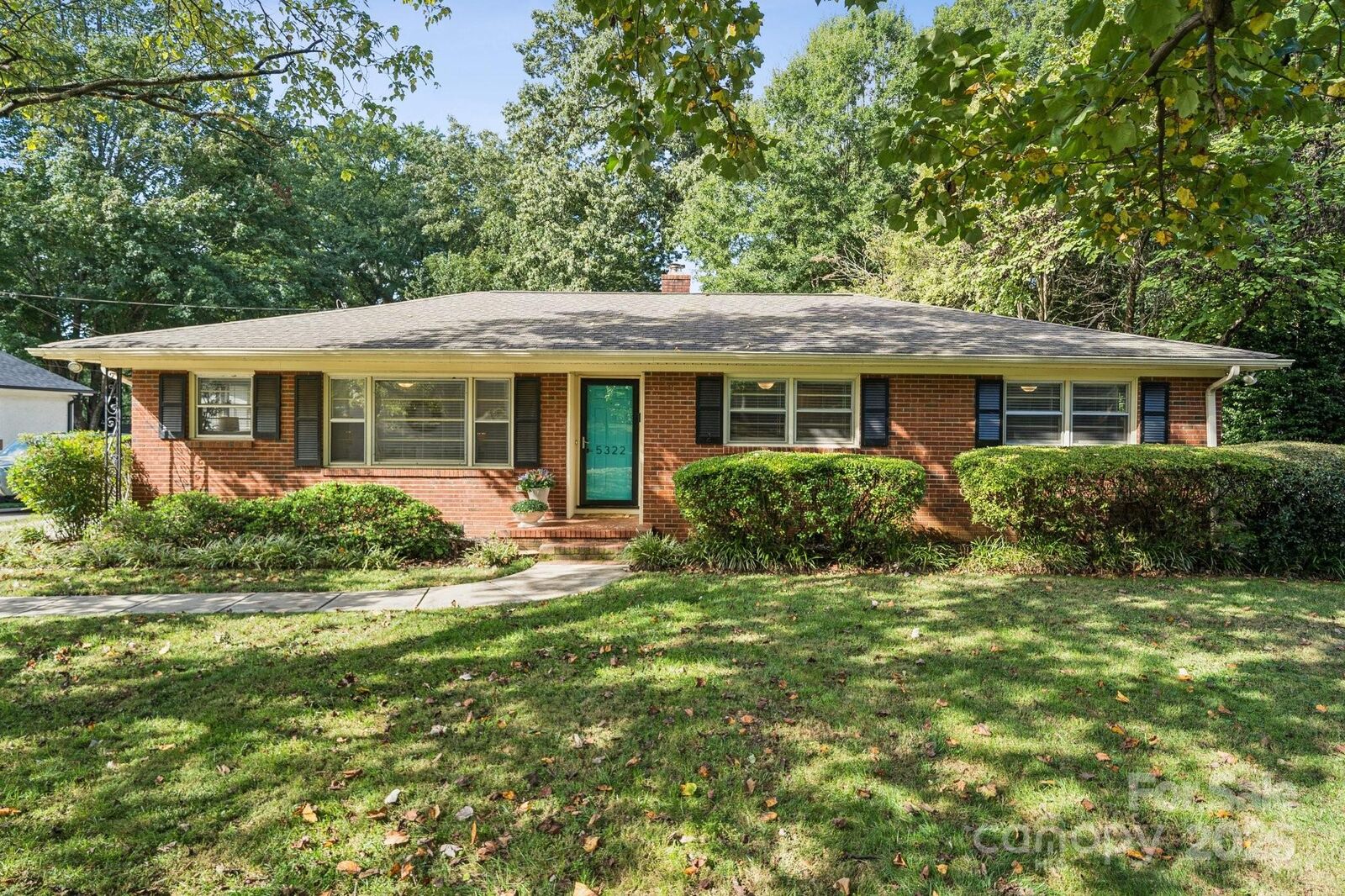 Property Photo:  5322 Chedworth Drive  NC 28210 