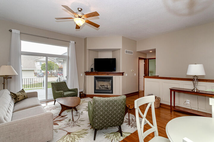 Property Photo:  1423 Prairie Drive  IA 50248 