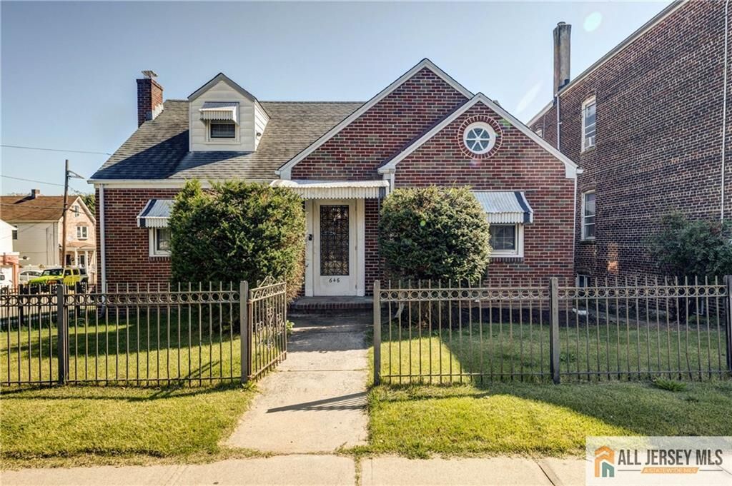 Property Photo:  646 Johnstone Street  NJ 08861 
