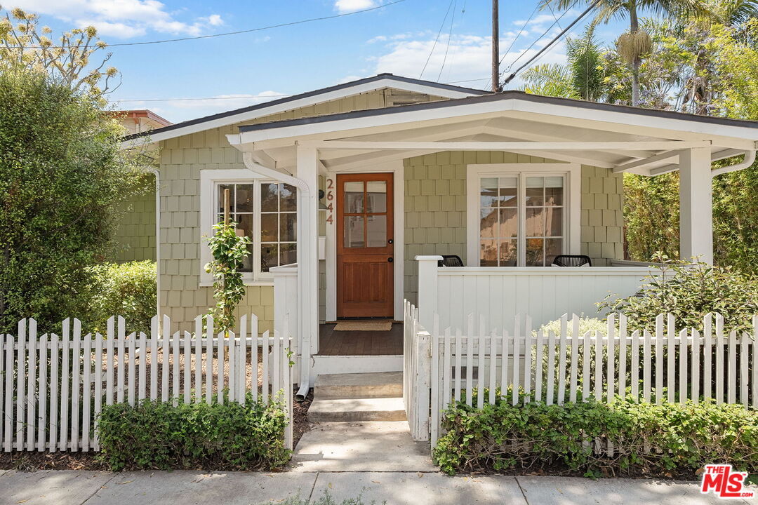 Property Photo:  2644 5th St  CA 90405 