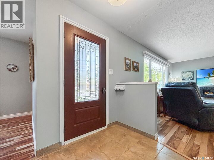 Property Photo:  323 Tobin Crescent  SK S7K 4N4 