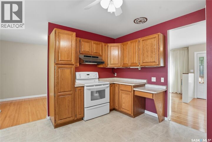 Property Photo:  515 Garrison Crescent  SK S7H 2Z9 