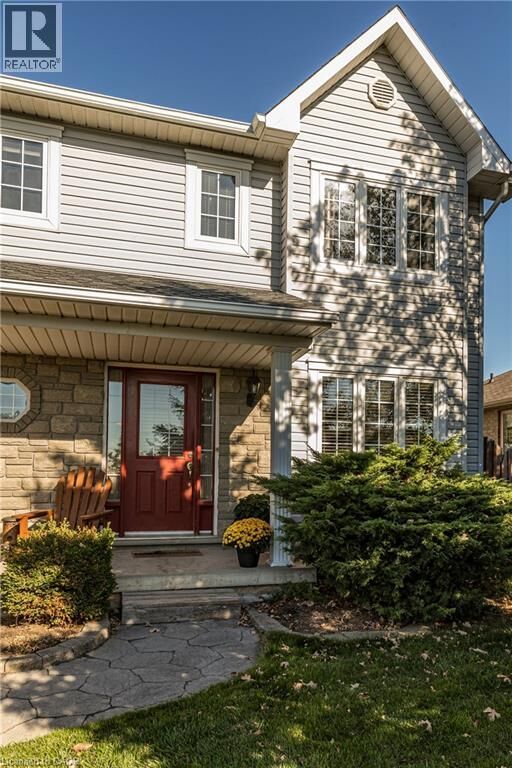 Property Photo:  33 Oak Crescent  ON N0A 1H0