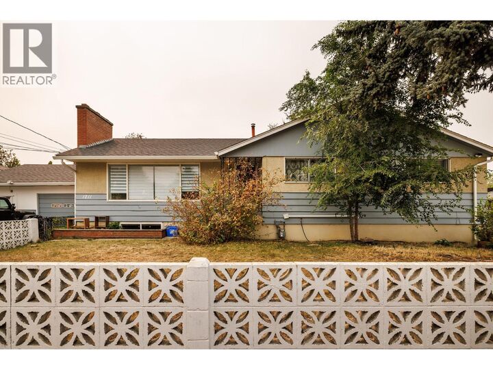 1211 Centennial Crescent  Kelowna BC V1Y 6K3 photo