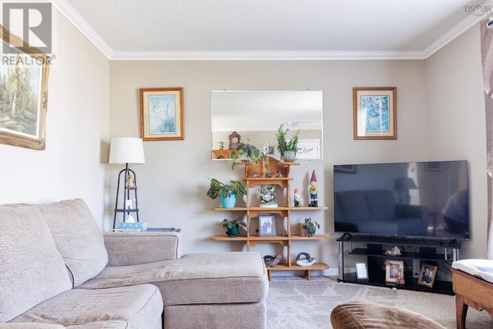 Photo de la propriété:  2 Menlow Court  NS B6L 6L9