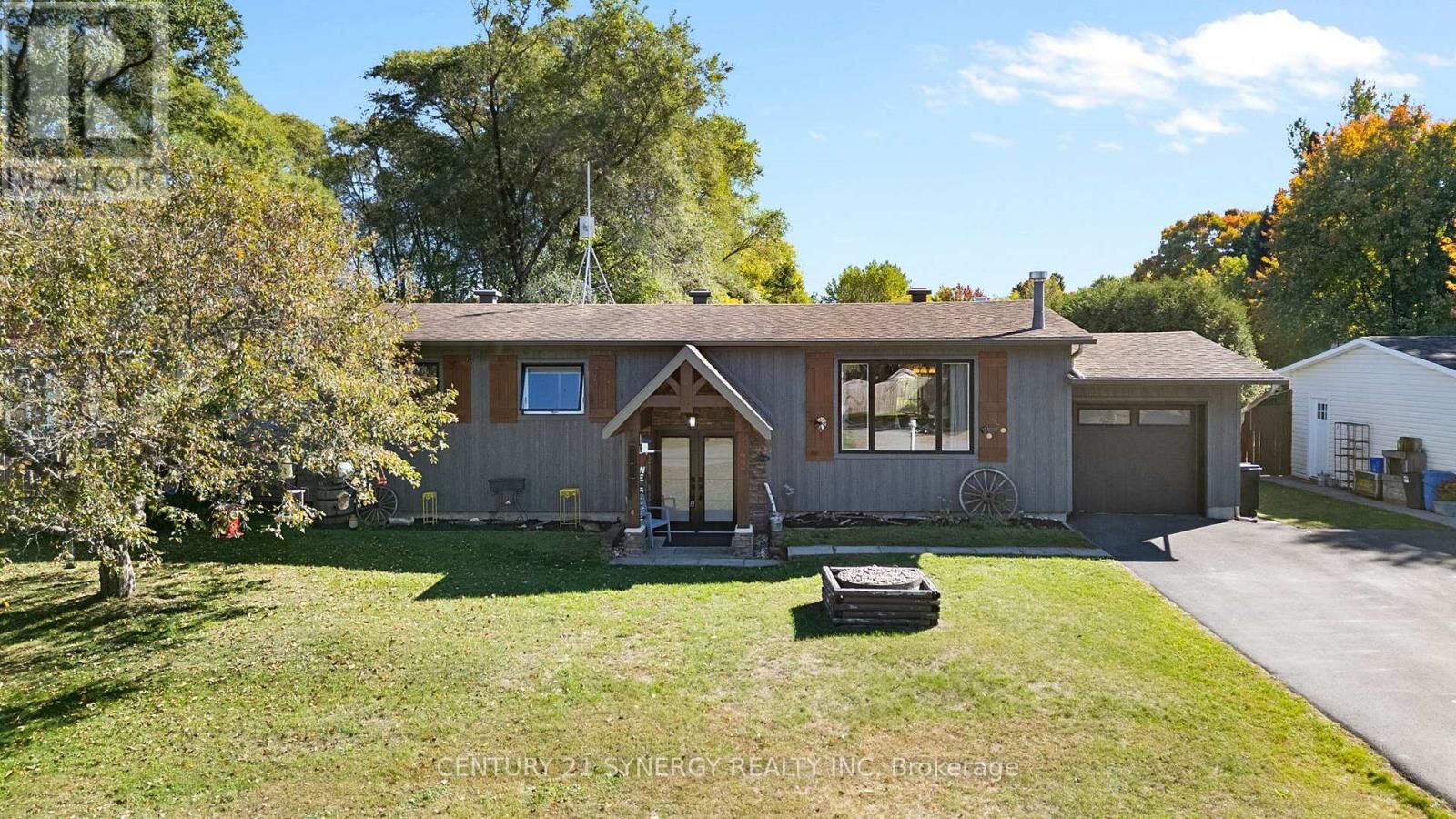 Property Photo:  142 Martin Street  ON K0A 2M0 