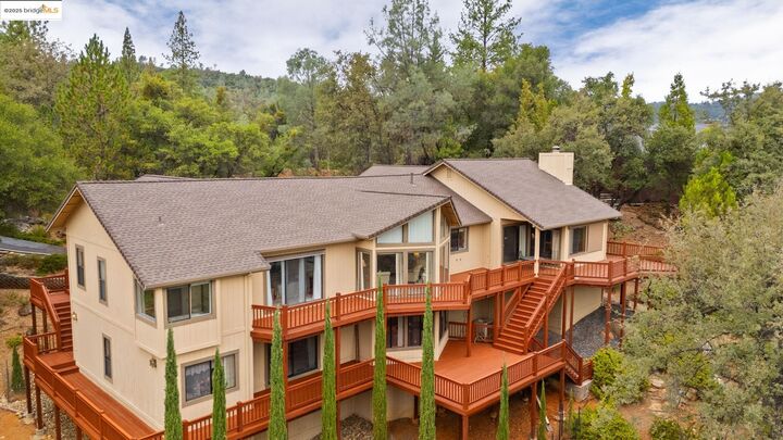Property Photo: 21320 Oneto Dr CA 95370