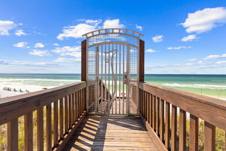 Property Photo:  2046 W County Highway 30A # M2230  FL 32459 